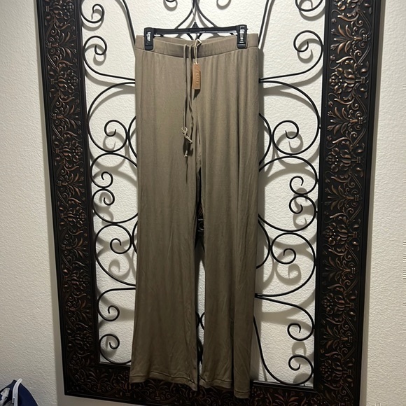 Skims Lounge Long Pants - Picture 1 of 2